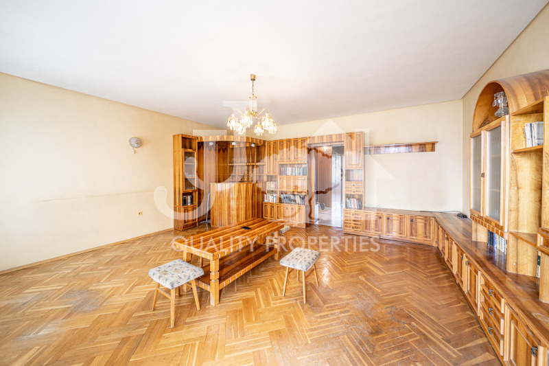 Продава  4-стаен град София , Изгрев , 120 кв.м | 35053426 - изображение [4]