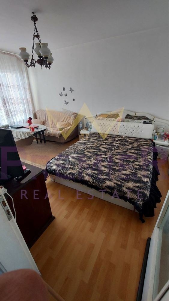 Продава 4-СТАЕН, гр. Пловдив, Кършияка, снимка 2 - Апартаменти - 55986471