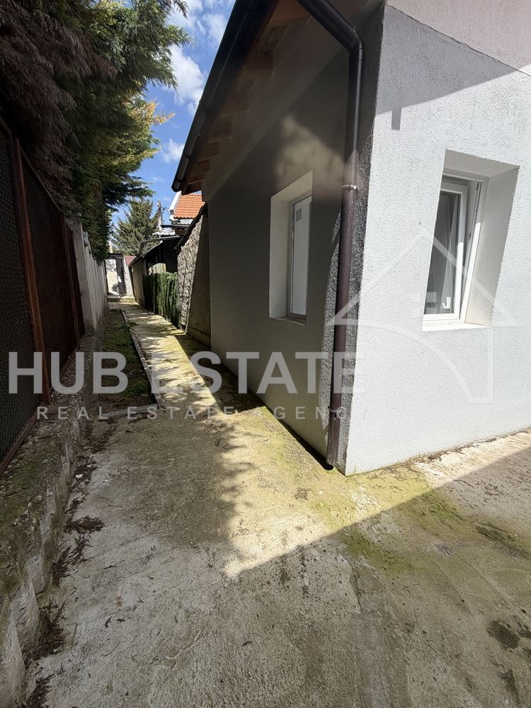 Продава КЪЩА, гр. Добрич, Кралска зона, снимка 7 - Къщи - 54523030