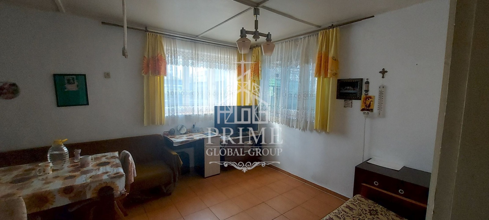 Продава КЪЩА, гр. Айтос, област Бургас, снимка 2 - Къщи - 54255799