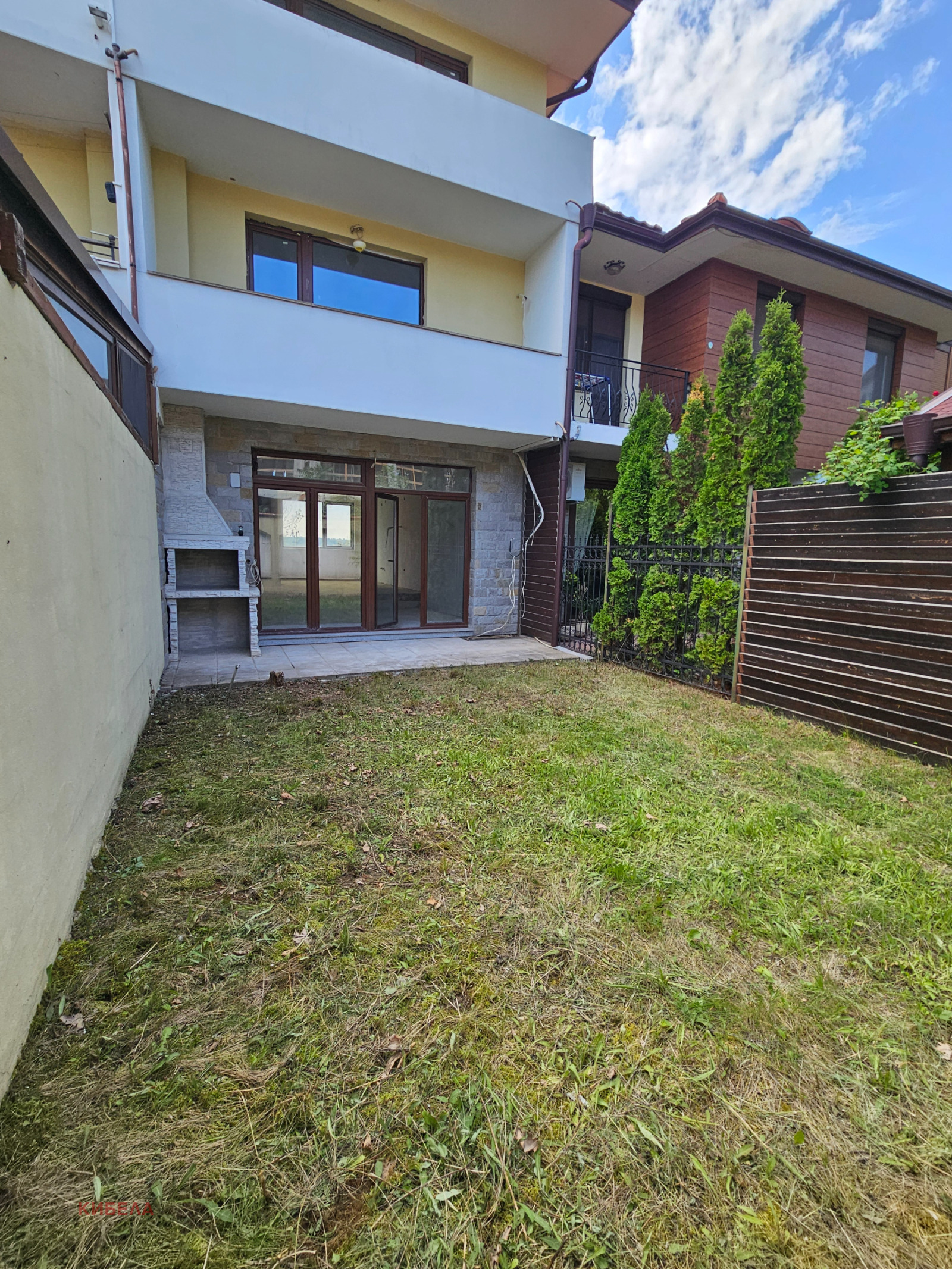 Продава КЪЩА, гр. Плевен, Широк център, снимка 2 - Къщи - 54540674