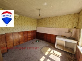 Будинок Две могили, область Русе 4