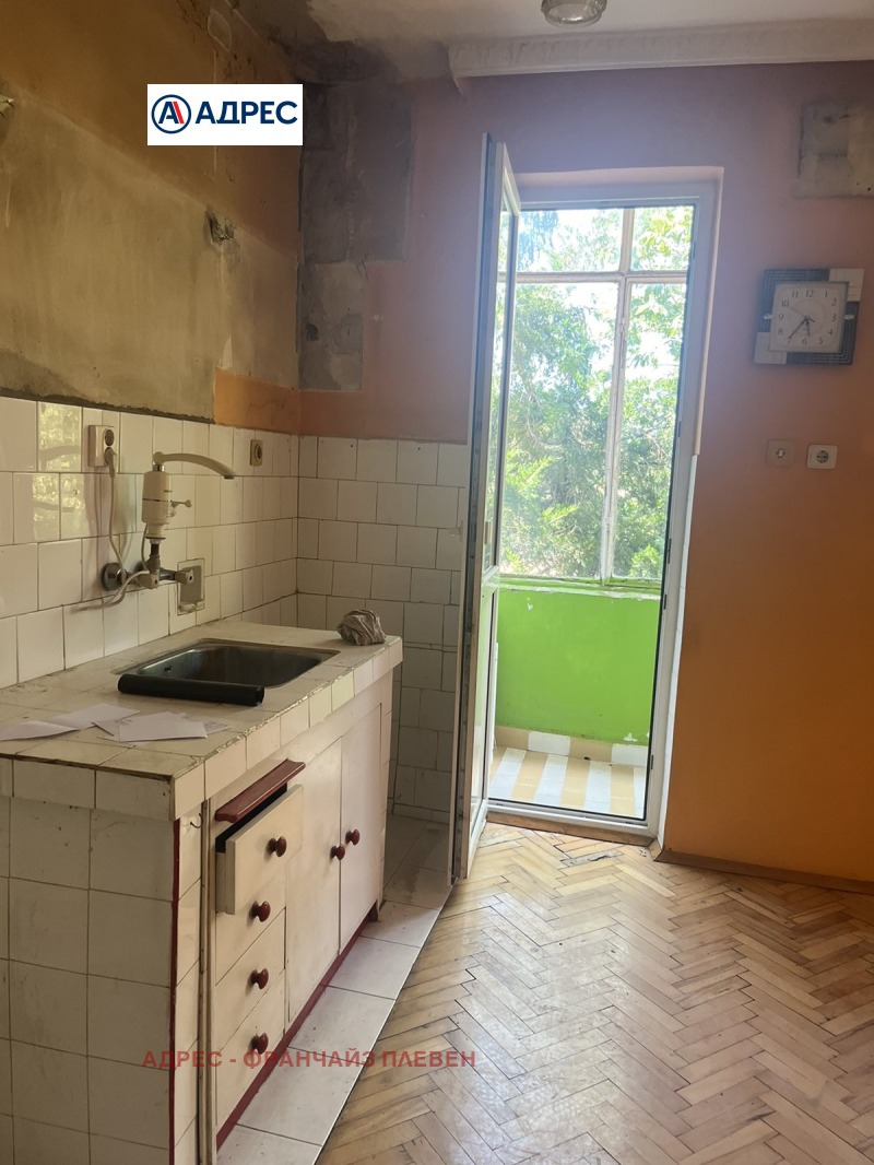 Till salu  2 sovrum Pleven , 9-ti kvartal , 95 kvm | 71768289 - bild [8]