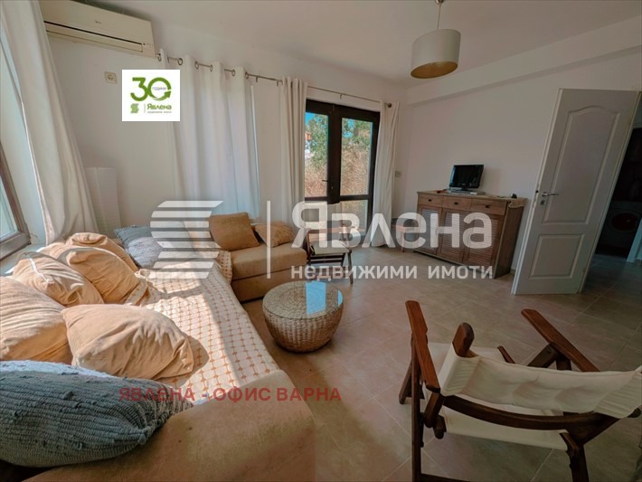 Продава КЪЩА, с. Църква, област Добрич