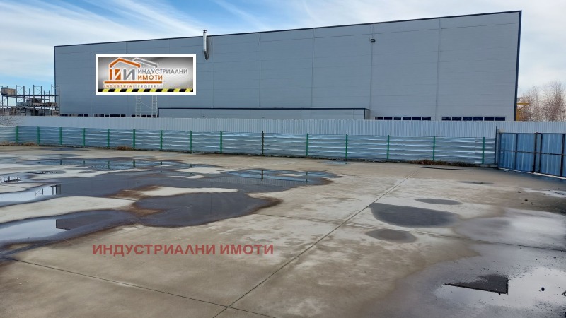 À venda  Armazenar Plovdiv , Industrialna zona - Sever , 1200 m² | 51171127 - imagem [3]