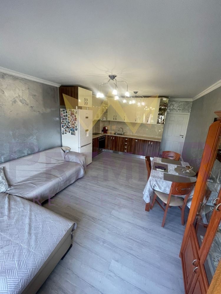 Продава 3-СТАЕН, гр. Пловдив, Младежки Хълм, снимка 2 - Апартаменти - 56681632