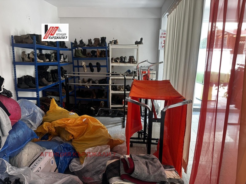 Продава МАГАЗИН, гр. Кърджали, Център, снимка 4 - Магазини - 52300339