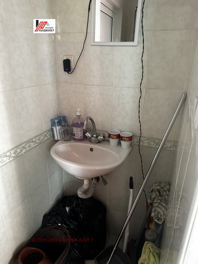 Продава МАГАЗИН, гр. Кърджали, Център, снимка 5 - Магазини - 52300339