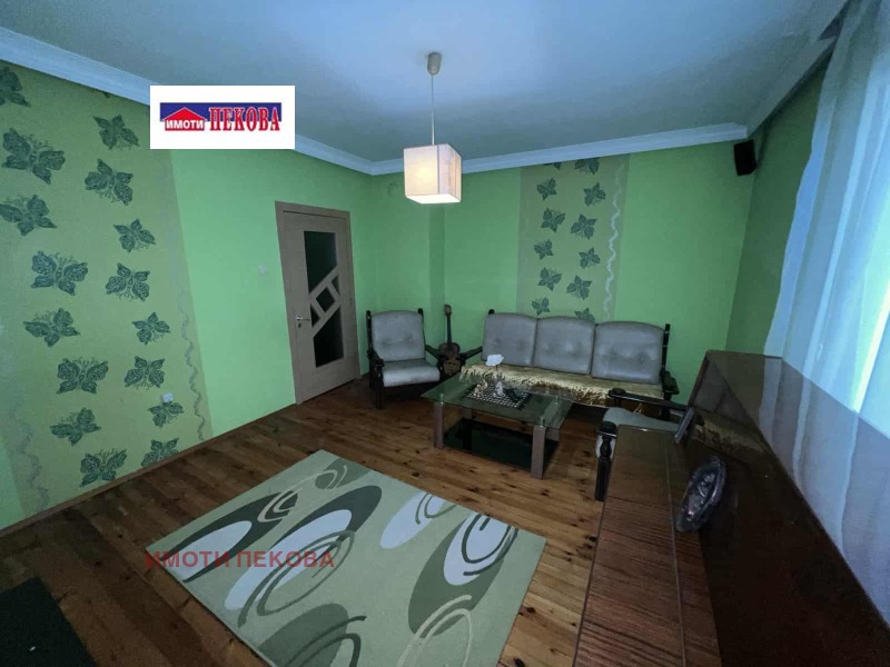 Продава КЪЩА в град Видин, Васил Левски - 180 кв.м / 153 000 € » 299 241.99 лв., ИМОТИ ПЕКОВА