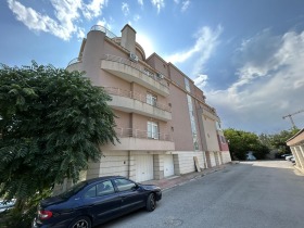 1 chambre Briz, Varna