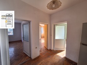 Piso de la casa Jristo Botev, Dobrich 7