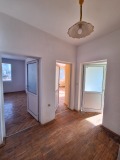 Продава ЕТАЖ ОТ КЪЩА, град Добрич, Христо Ботев • 115000 € • 34313051 — Holmes.bg