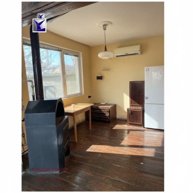 Продава КЪЩА, гр. Мартен, област Русе, снимка 4 - Къщи - 48748414