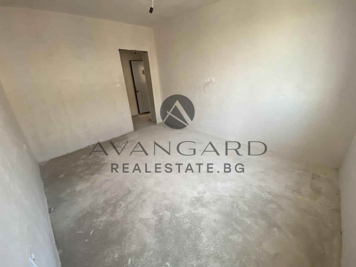 Продава 4-СТАЕН, гр. Пловдив, Остромила, снимка 2 - Апартаменти - 55935873