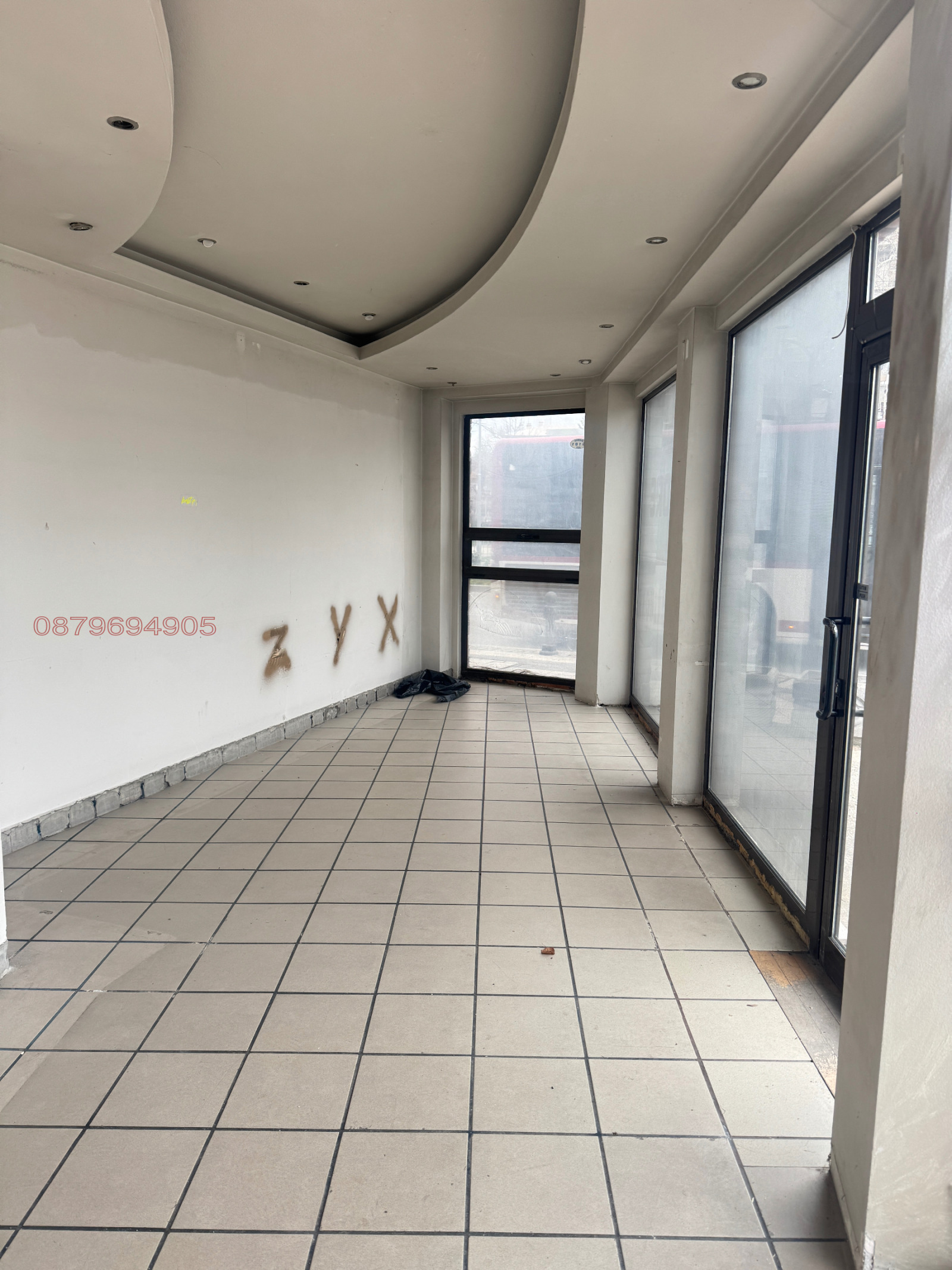 Продава МАГАЗИН, гр. Пловдив, Христо Смирненски, снимка 2 - Магазини - 53683075