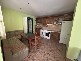 Casa Novo gradichtche, região Veliko Tarnovo 5