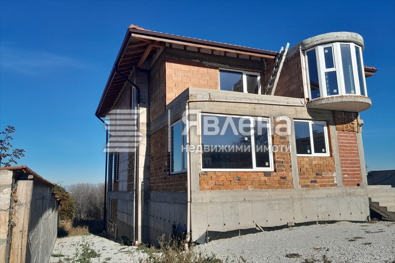 Продава КЪЩА, с. Марково, област Пловдив, снимка 2 - Къщи - 48398386