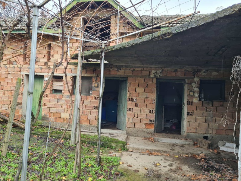 Продава КЪЩА, с. Брест, област Плевен, снимка 10 - Къщи - 52636589