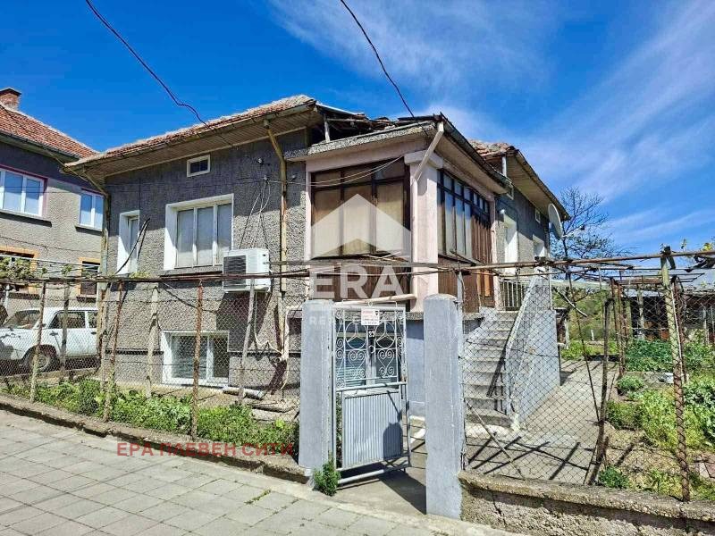 Продава КЪЩА, гр. Никопол, област Плевен