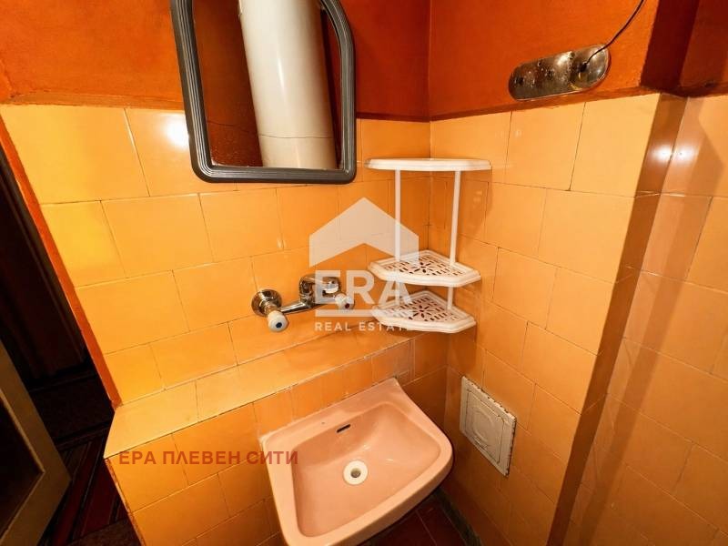 Продава КЪЩА, гр. Никопол, област Плевен, снимка 13 - Къщи - 54309123