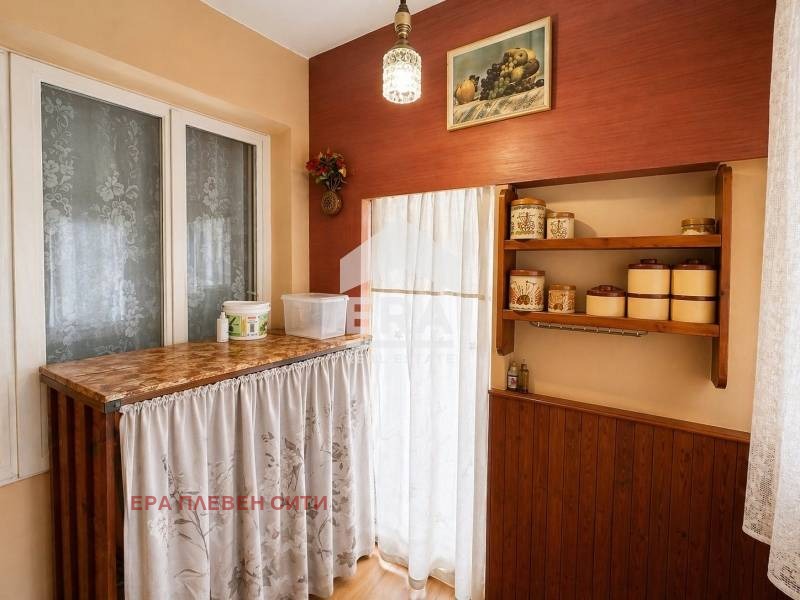 Продава КЪЩА, гр. Никопол, област Плевен, снимка 10 - Къщи - 54309123