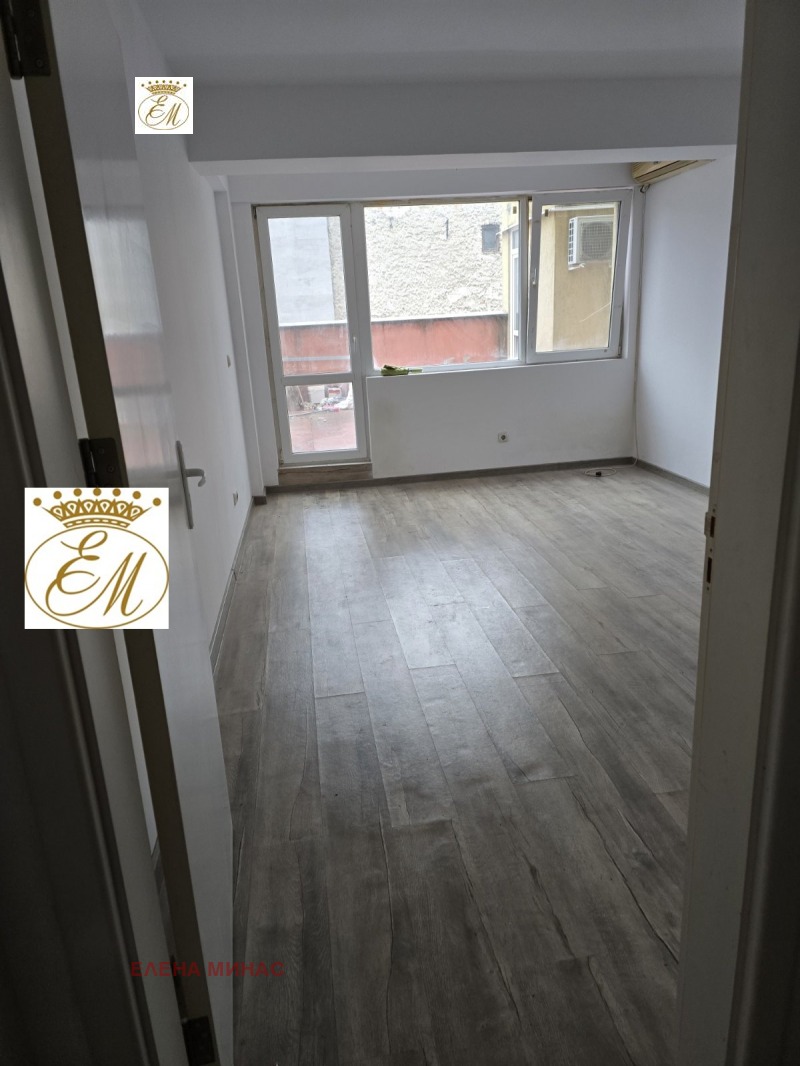 Продава 2-СТАЕН, гр. Шумен, Център, снимка 2 - Апартаменти - 52532894