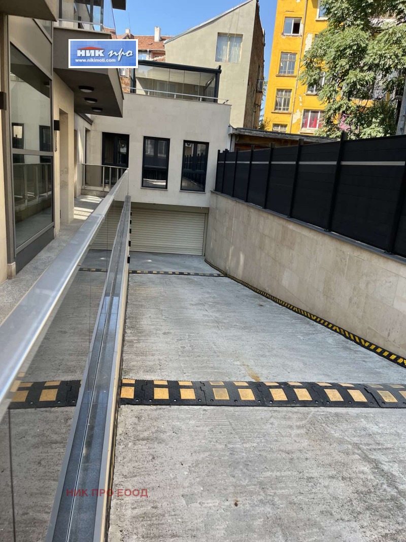 Eladó  2 hálószobás Sofia , Centar , 126 négyzetméter | 75854210 - kép [15]