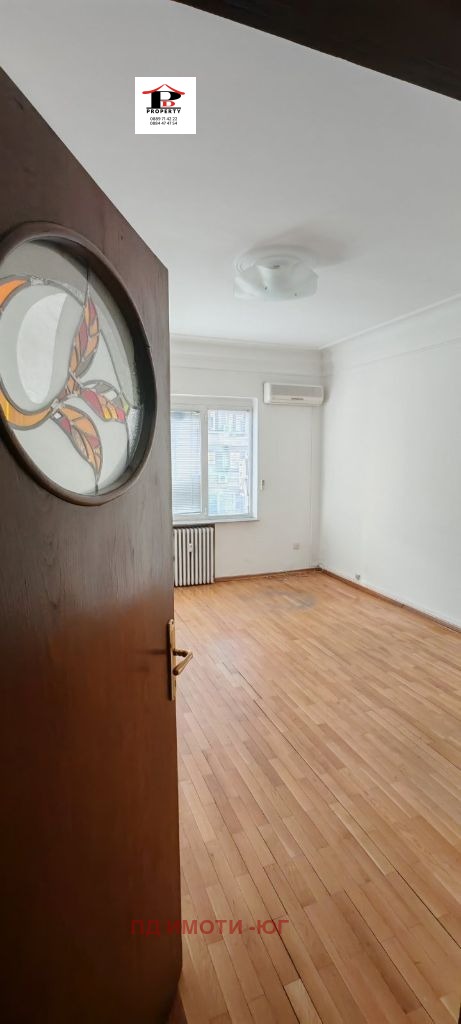 Продава МНОГОСТАЕН, гр. София, Център, снимка 4 - Апартаменти - 52367046