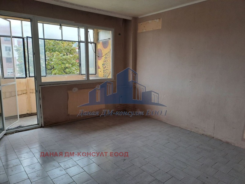 Продава 2-СТАЕН в град Шумен, 5-ти полк - 57 кв.м / 90 000 € » 176 024.70 лв., ДАНАЯ ДМ-КОНСУЛТ ЕООД