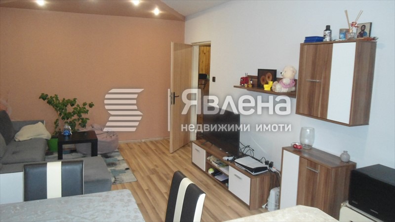 Продава 3-СТАЕН, гр. Перник, Изток, снимка 1 - Aпартаменти - 47503121