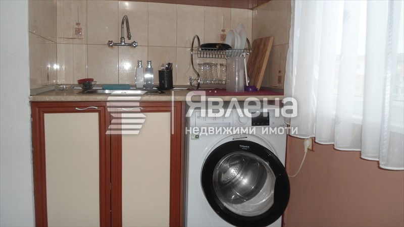 Продава 3-СТАЕН, гр. Перник, Изток, снимка 2 - Aпартаменти - 47503121