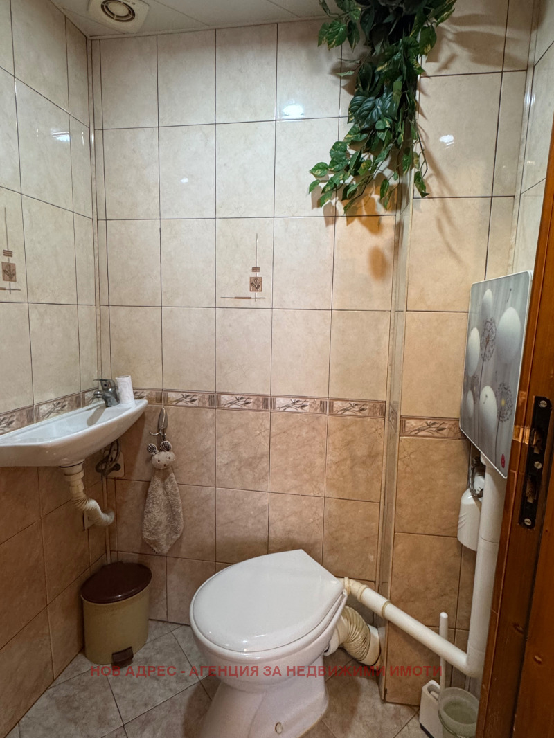Продава  3-стаен град Търговище , Център , 92 кв.м | 29040669 - изображение [15]