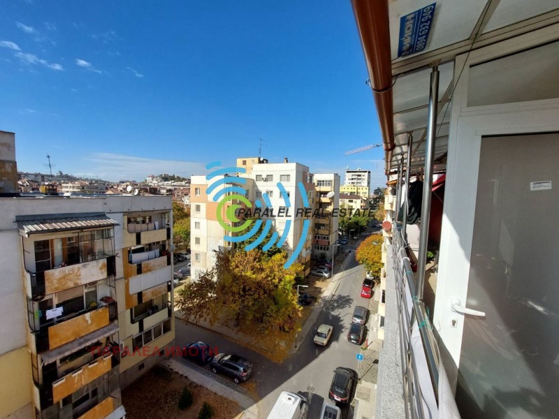 Eladó  2 hálószobás Plovdiv , Centar , 123 négyzetméter | 57027680