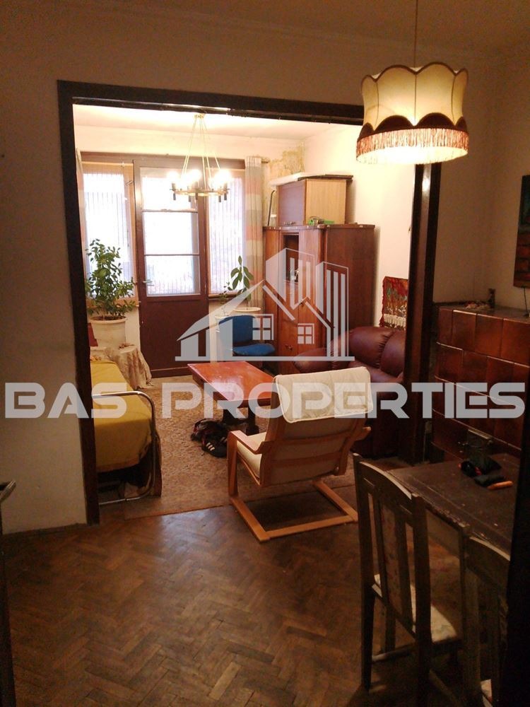 Продава 2-СТАЕН, град София, Център • 240000 € / 469399.20 лв. • 38086733 1