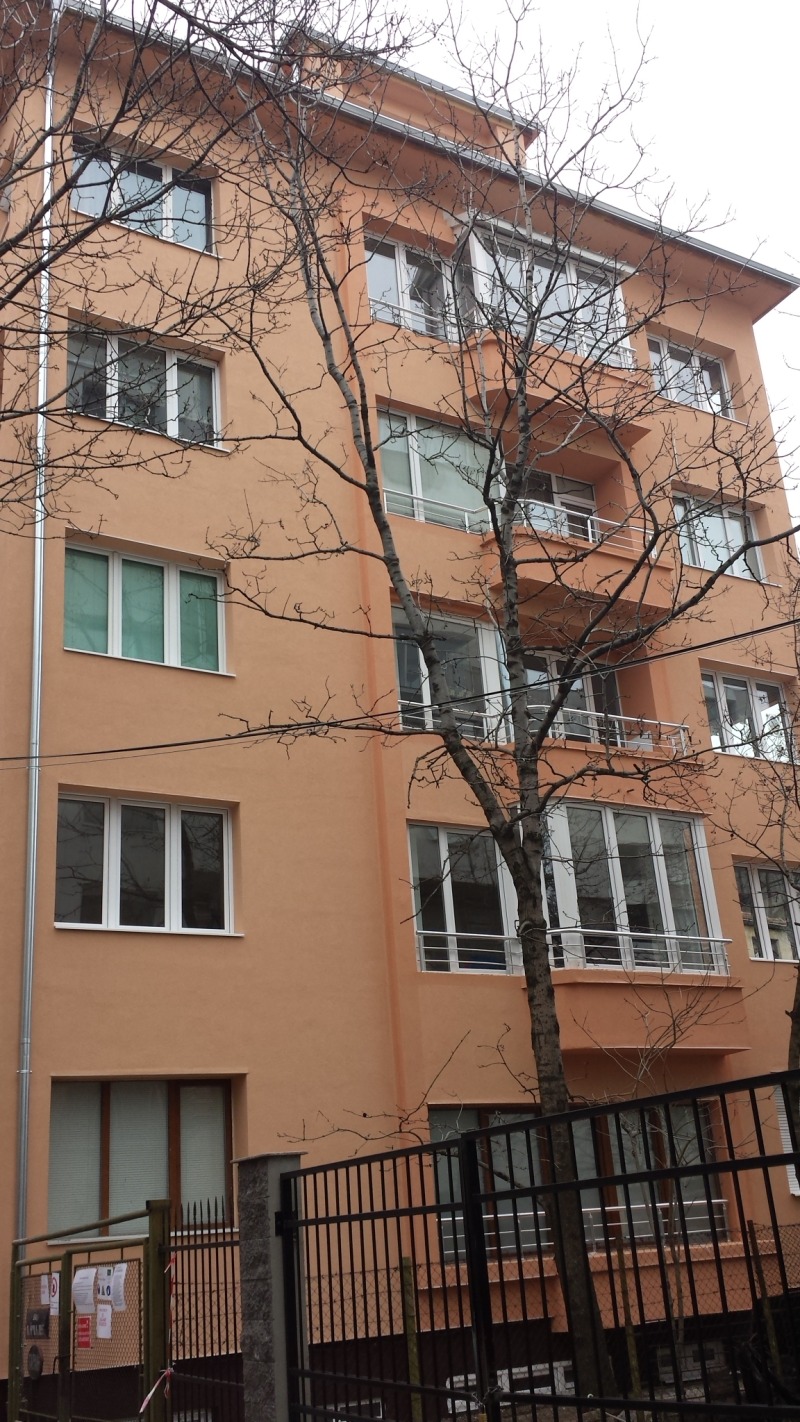 Продава 3-СТАЕН, гр. София, Център, снимка 2 - Aпартаменти - 49357085