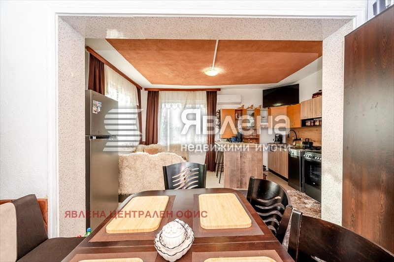 Продава ЕТАЖ ОТ КЪЩА, гр. Перник, Църква, снимка 7 - Етаж от къща - 54198278