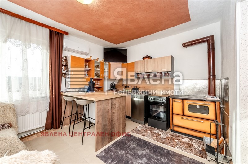 Продава ЕТАЖ ОТ КЪЩА, гр. Перник, Църква, снимка 13 - Етаж от къща - 54198278