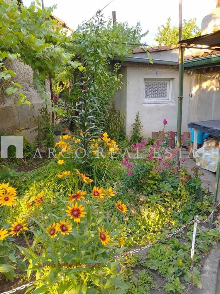 Продава КЪЩА, гр. Ихтиман, област София област, снимка 9 - Къщи - 52132022