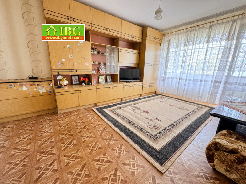 Продава  2-стаен град Русе , Родина 1 , 61 кв.м | 25871462 - изображение [8]