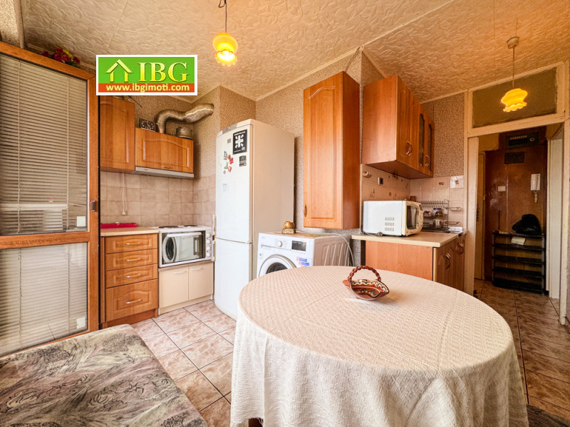 Продава  2-стаен град Русе , Родина 1 , 61 кв.м | 25871462