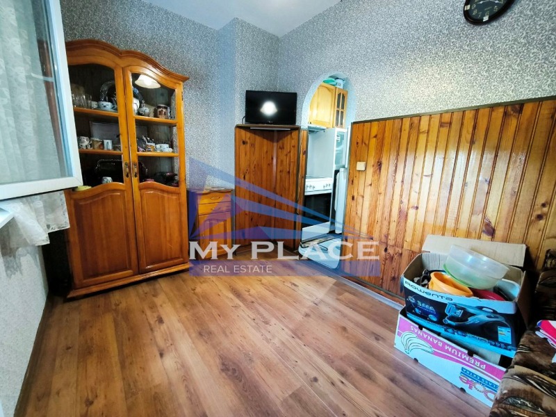 De vânzare  1 dormitor Șumen , Traciia , 58 mp | 18015019 - imagine [4]