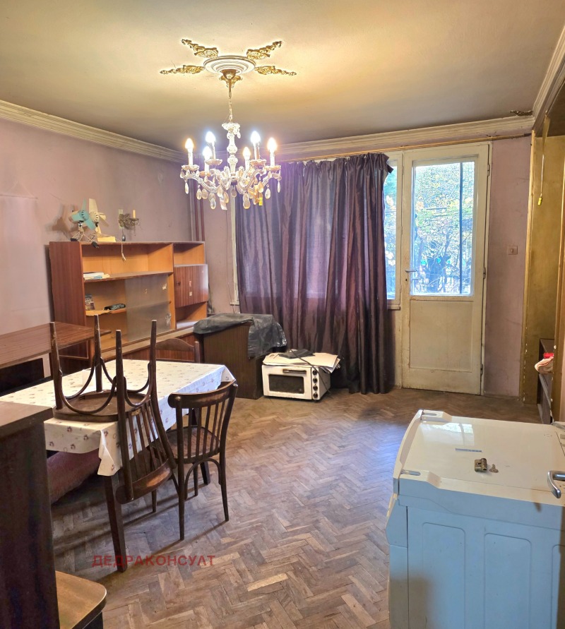 Продава ЕТАЖ ОТ КЪЩА, гр. София, Изток, снимка 4 - Етаж от къща - 53558762