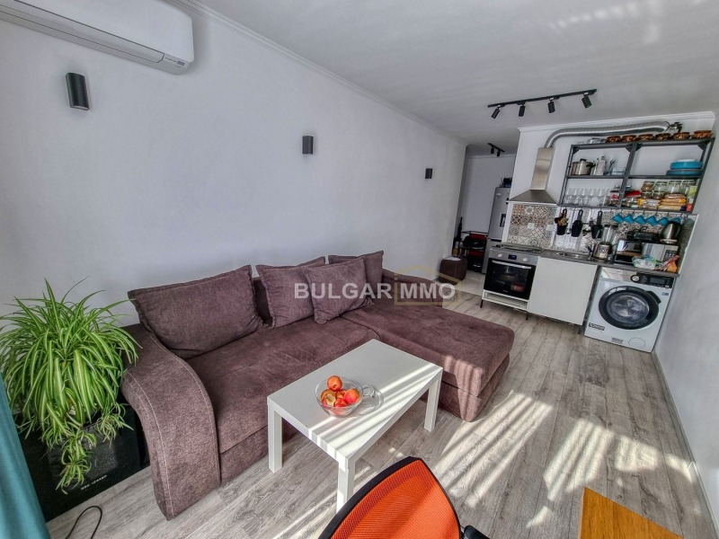 Продава  2-стаен, град София, Център •  185 000 € • ID 51997367 — holmes.bg - [1] 