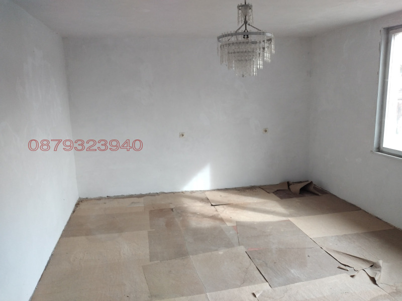 Продава КЪЩА, с. Ясен, област Плевен, снимка 2 - Къщи - 52779412