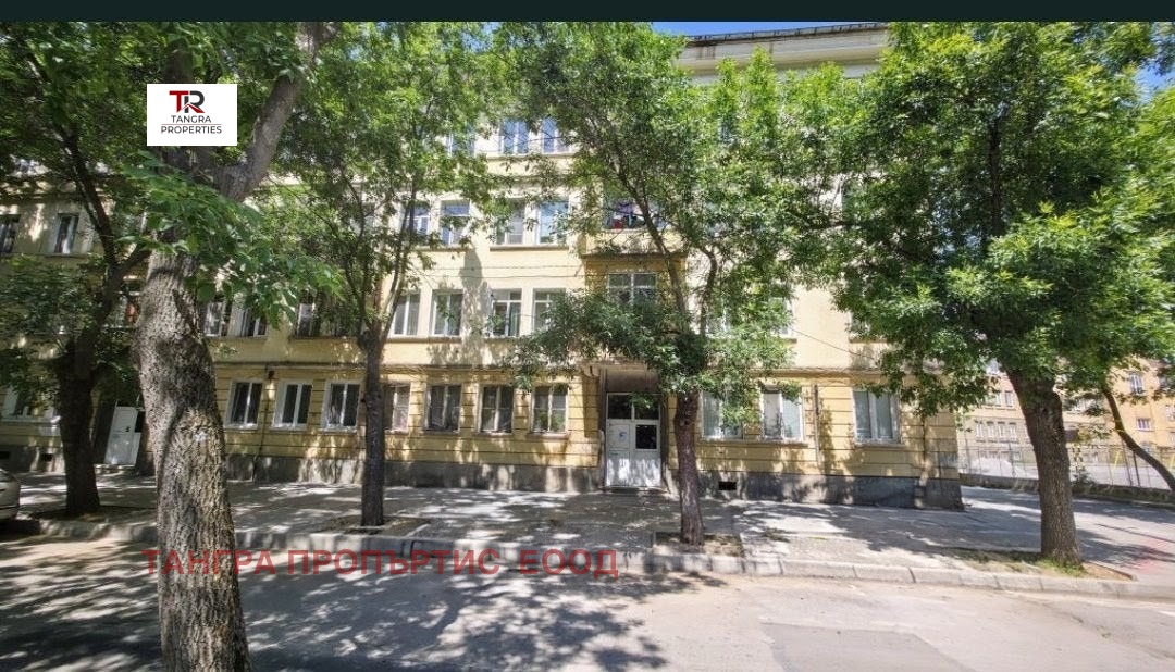 Продава 2-СТАЕН, гр. Перник, Изток