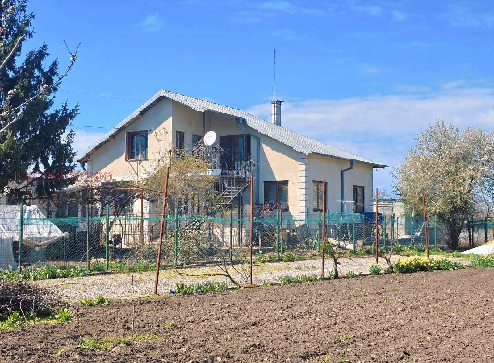 Продава КЪЩА, гр. Каварна, област Добрич