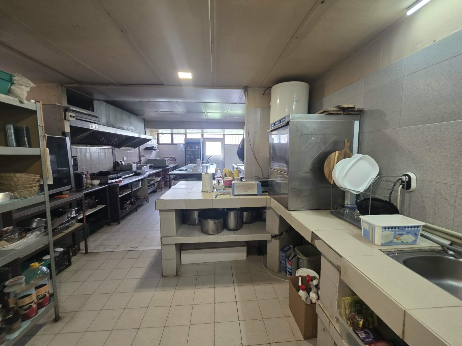 Продава ЗАВЕДЕНИЕ, гр. Хасково, Любен Каравелов, снимка 11 - Заведения - 54042553