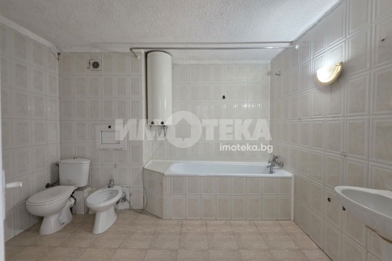 Продава МНОГОСТАЕН, гр. София, Изток, снимка 6 - Апартаменти - 52196170