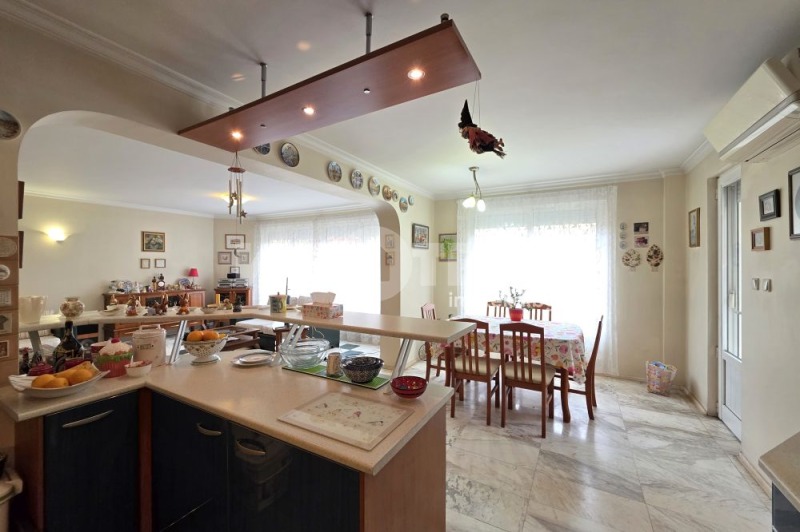 Продава МНОГОСТАЕН, гр. София, Белите брези, снимка 9 - Апартаменти - 52364266