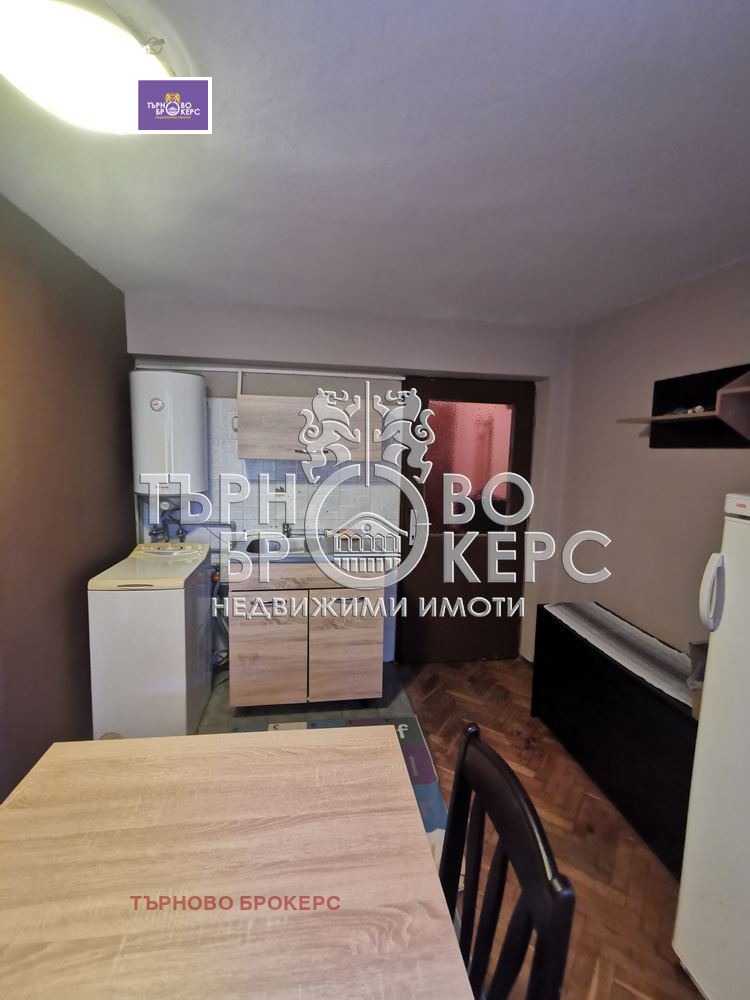 Продава АТЕЛИЕ, ТАВАН, гр. Велико Търново, Център, снимка 4 - Апартаменти - 55614652